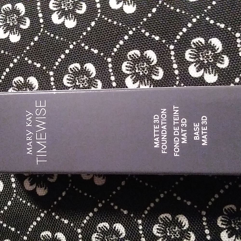 Matte 3D foundation Ivory 150 Mary Kay
